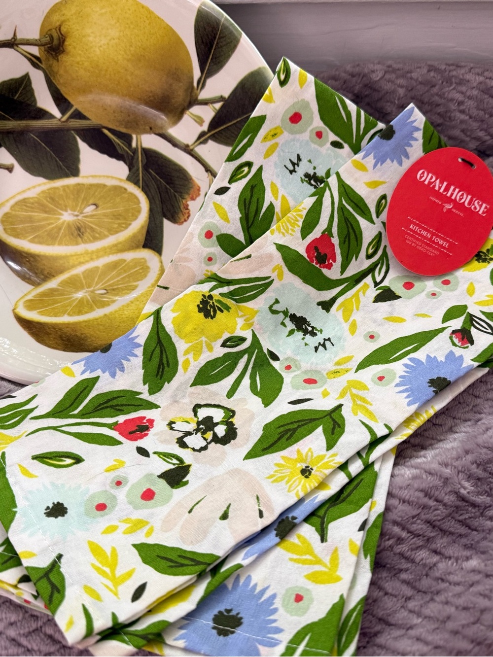 Made in Italy Valori Home Ceramic Lemon Dish & Floral Lemon Tea Towels - Picture 5 of 5